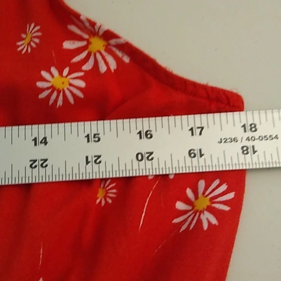 SO RED DAISY PRINT, 2" SHORTS, SLEEVELESS, COTTAGECORE ROMPER - Picture 4 of 8
